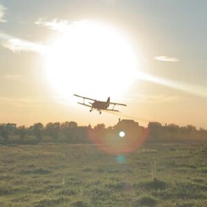 Acțiune avio pentru combaterea larvelor insectelor de disconfort